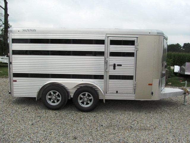 2019 Sundowner Trailers SUNLITE SHOWMAN Livestock Trailer 2019 Sundowner Trailers SUNLITE SHOWMAN Livestock Trailer