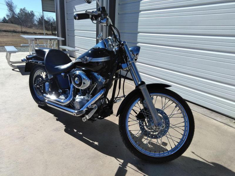 2003 Harley Davidson Softail Anniversary Edition Motorcycle 2003 Harley Davidson Softail Anniversary Edition Motorcycle