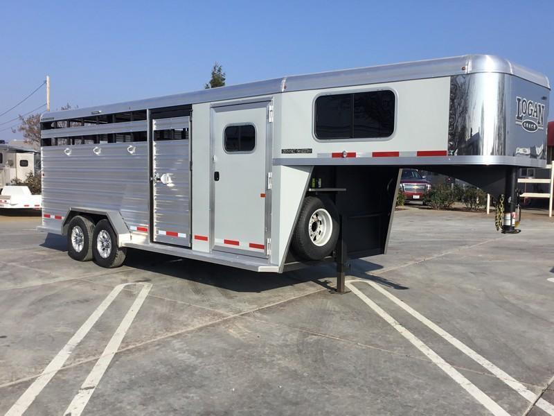 NEW 2019 Logan Coach 20ft stockcombo Livestock Trailer NEW 2019 Logan Coach 20ft stockcombo Livestock Trailer