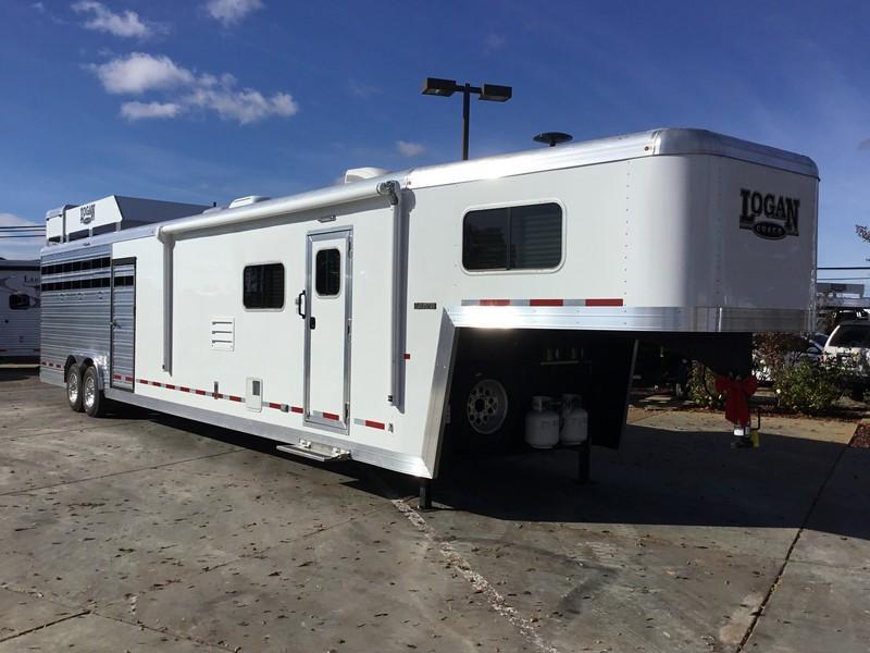NEW 2019 Logan Coach 14ft Limited Stockcombo LQ with 16ft Livestock area NEW 2019 Logan Coach 14ft Limited Stockcombo LQ with 16ft Livestock area