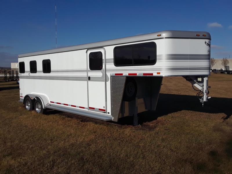 2019 Hawke Trailers 3 HORSE GN SLANT W/DRESS Horse Trailer 2019 Hawke Trailers 3 HORSE GN SLANT W/DRESS Horse Trailer