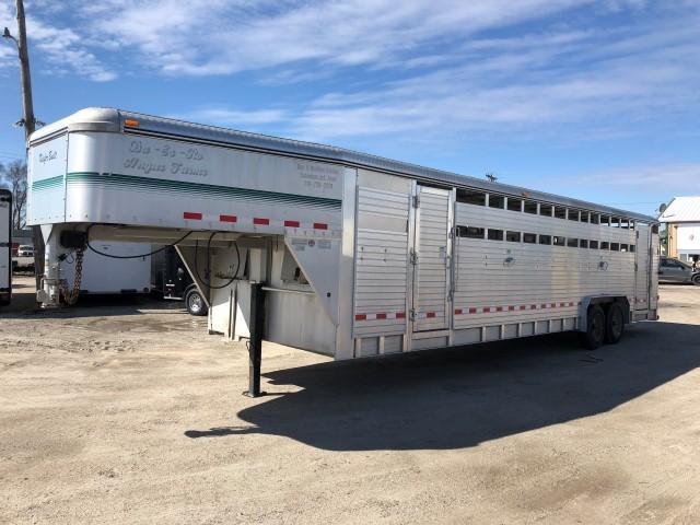 2004 Kiefer Built A2G830 Livestock Trailer 2004 Kiefer Built A2G830 Livestock Trailer