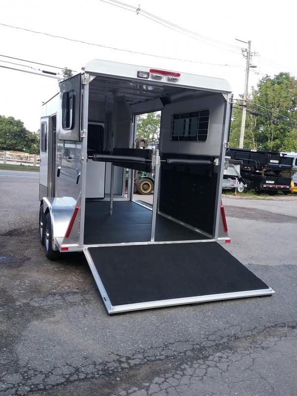 D And D Trailers >> 2019 Kingston Trailers Inc Newport D R Horse Trailer Md And Ma D And D Trailers >> 2019 Kingston Trailers Inc Newport D R Horse Trailer Md And Ma