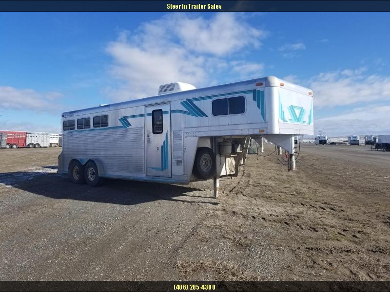 1993 4-Star 3 Horse LQ Horse Trailer 1993 4-Star 3 Horse LQ Horse Trailer