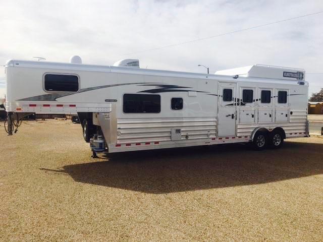 2017 4-Star Trailers 4H - 12SW Horse Trailer 2017 4-Star Trailers 4H - 12SW Horse Trailer