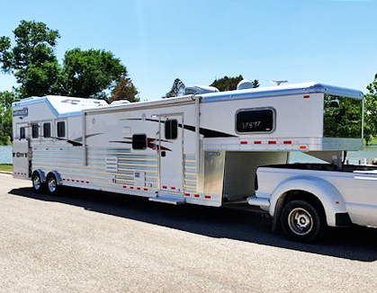 2019 4-Star Trailers 4 Horse Living Quarters Trailer 2019 4-Star Trailers 4 Horse Living Quarters Trailer