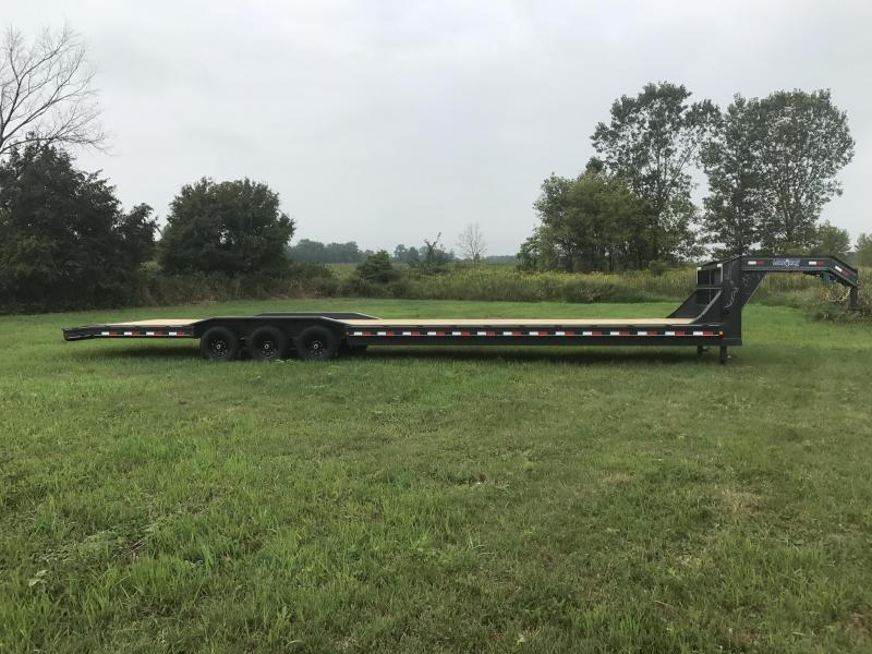40' x 102" 8" Channel Gooseneck Carhauler by Load Trail 40' x 102" 8" Channel Gooseneck Carhauler by Load Trail