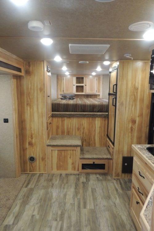 2020 Lakota Charger 8311 RK Horse Trailer w/ 6' Slide 2020 Lakota Charger 8311 RK Horse Trailer w/ 6' Slide