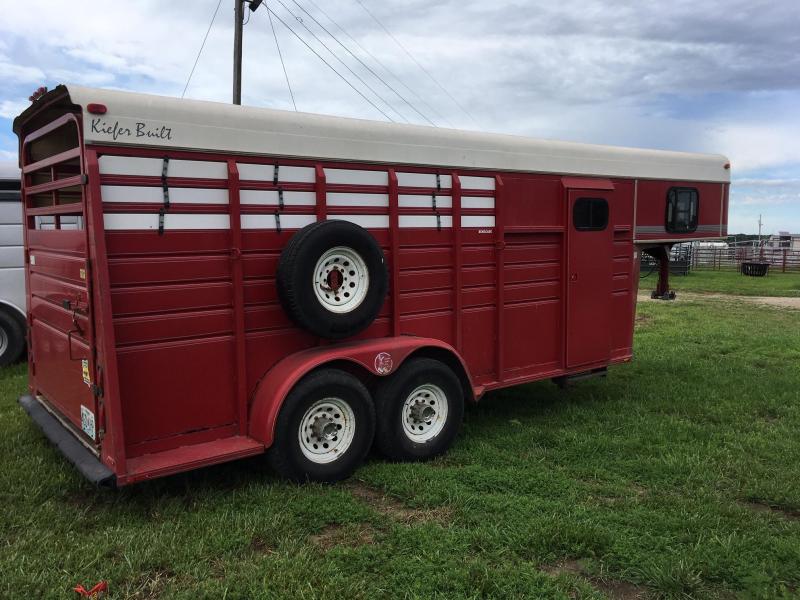 1993 Kiefer Manufacturing 4 Horse Slant Horse Trailer 1993 Kiefer Manufacturing 4 Horse Slant Horse Trailer