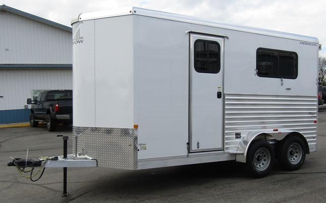 2019 Merhow Trailers Bronco Straight load Warmblood Horse Trailer 2019 Merhow Trailers Bronco Straight load Warmblood Horse Trailer