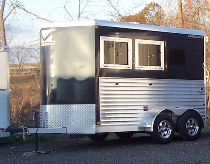 2018 Merhow Trailers Bronco Horse Trailer 2018 Merhow Trailers Bronco Horse Trailer