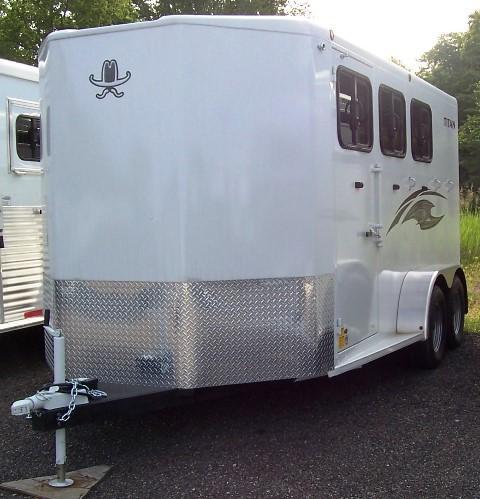 2017 Titan Trailers Avalanche II Royal Horse Trailer 2017 Titan Trailers Avalanche II Royal Horse Trailer