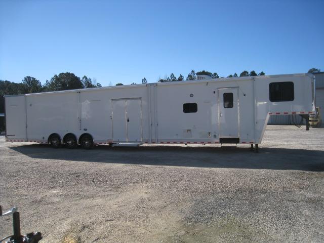 2019 Cargo Mate Eliminator 53' Living Quarters with Slideout 2019 Cargo Mate Eliminator 53' Living Quarters with Slideout
