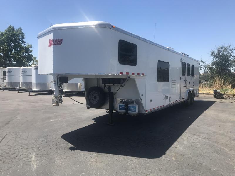 2005 Charmac Trailers 3H LQ Horse Trailer 2005 Charmac Trailers 3H LQ Horse Trailer