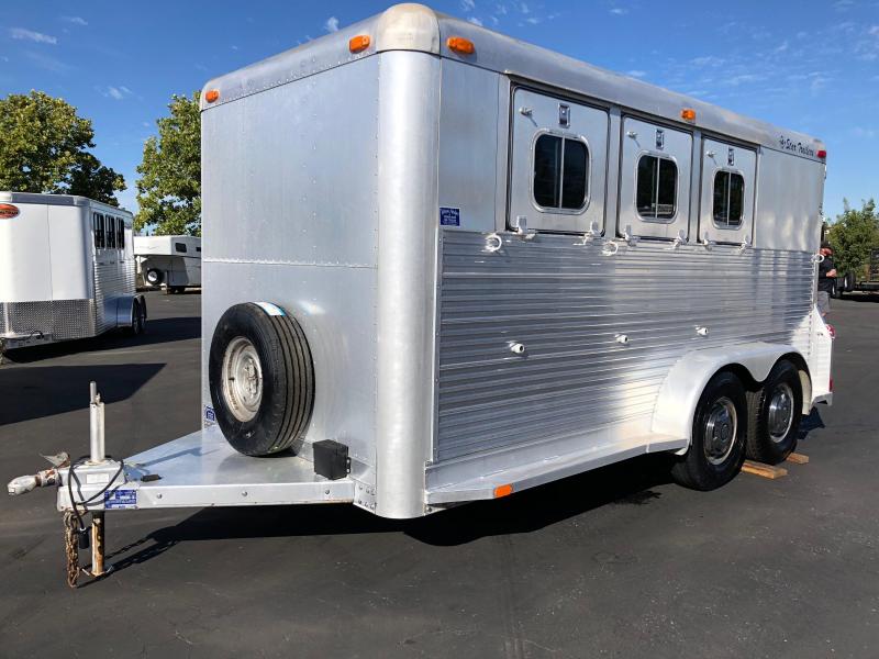 1992 4-Star Trailers BP 3H CARRIER Horse Trailer 1992 4-Star Trailers BP 3H CARRIER Horse Trailer