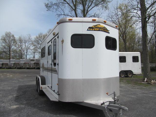 1999 Sundowner Trailers 2H BP with DR Horse Trailer 1999 Sundowner Trailers 2H BP with DR Horse Trailer