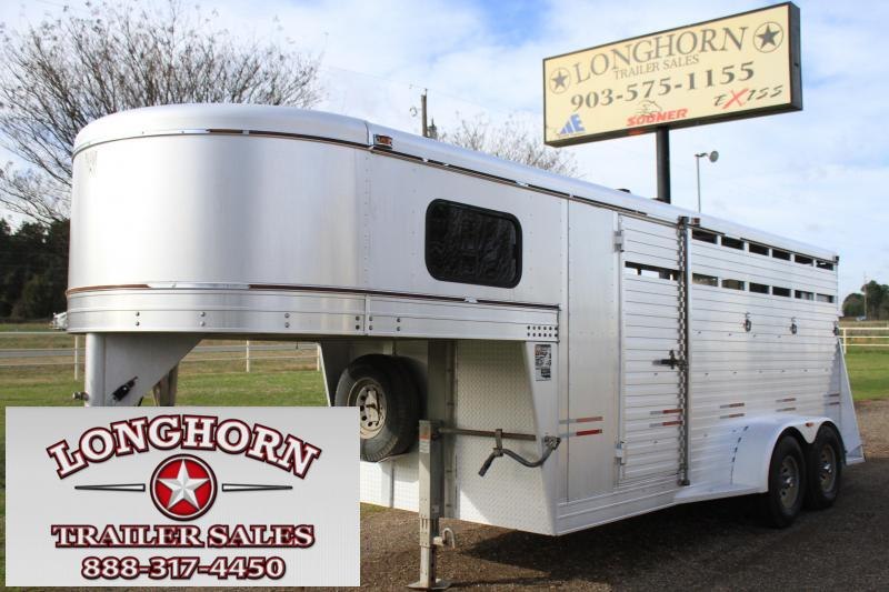 2004 W-W Trailer 3 Horse Stock Combo Horse Trailer 2004 W-W Trailer 3 Horse Stock Combo Horse Trailer