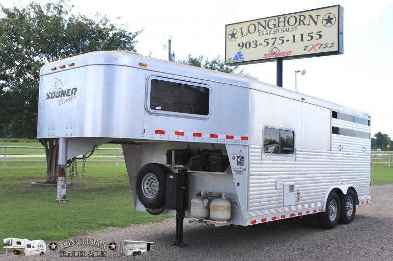2004 Sooner 2 Horse Stock Combo / 10 Lq 2004 Sooner 2 Horse Stock Combo / 10 Lq
