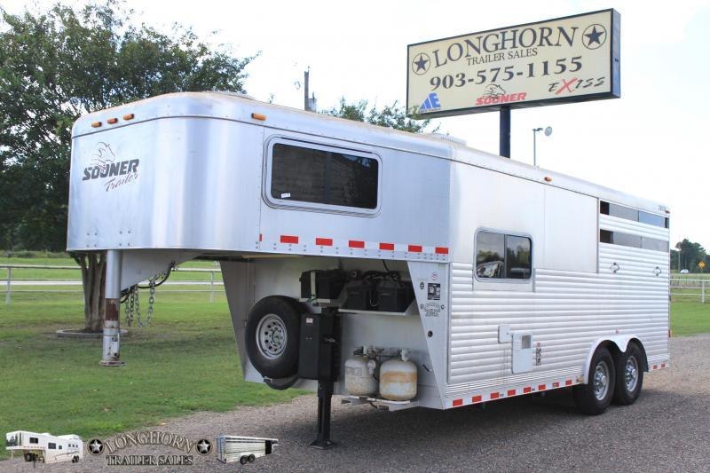 2004 Sooner 2 Horse Stock Combo / 10 Lq 2004 Sooner 2 Horse Stock Combo / 10 Lq