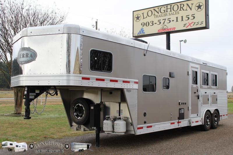 2017 SMC 3 Horse 10ft Shortwall with Mangers 2017 SMC 3 Horse 10ft Shortwall with Mangers