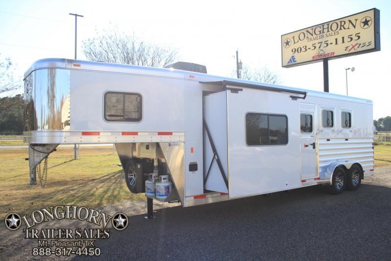 2019 Exiss 3 Horse 10.6 LQ with Slide Out 2019 Exiss 3 Horse 10.6 LQ with Slide Out
