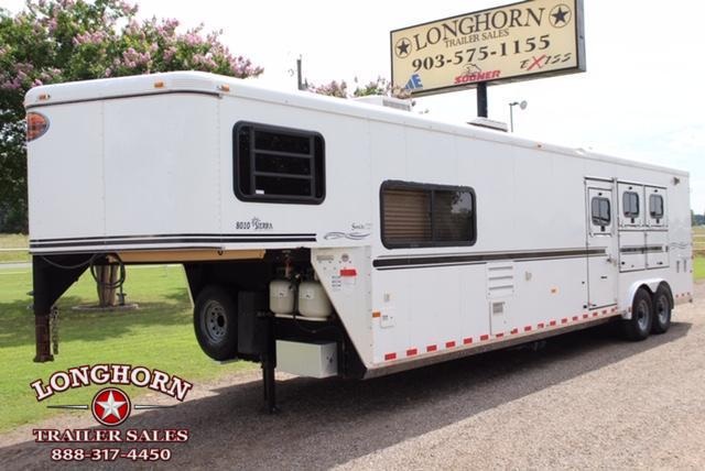 2005 Sundowner Trailers 3 Horse 10ft Shortwall with Midtack Horse Trailer 2005 Sundowner Trailers 3 Horse 10ft Shortwall with Midtack Horse Trailer