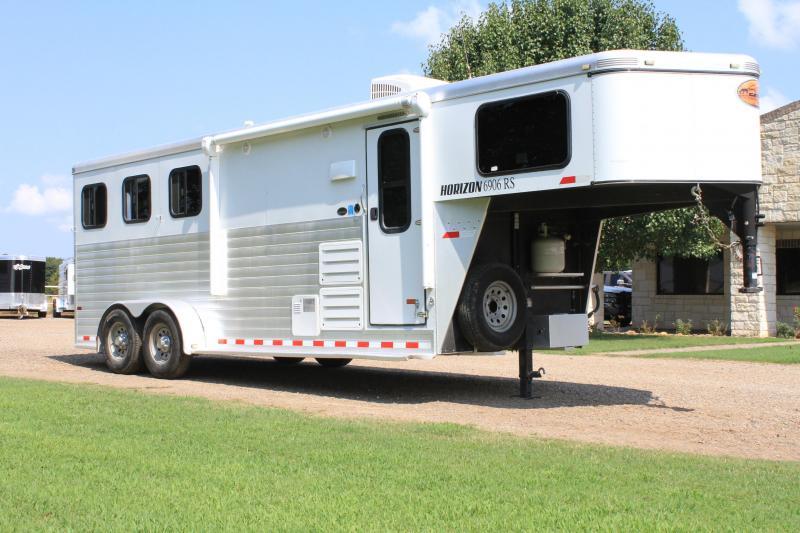 Used Sundowner Horse trailers for sale