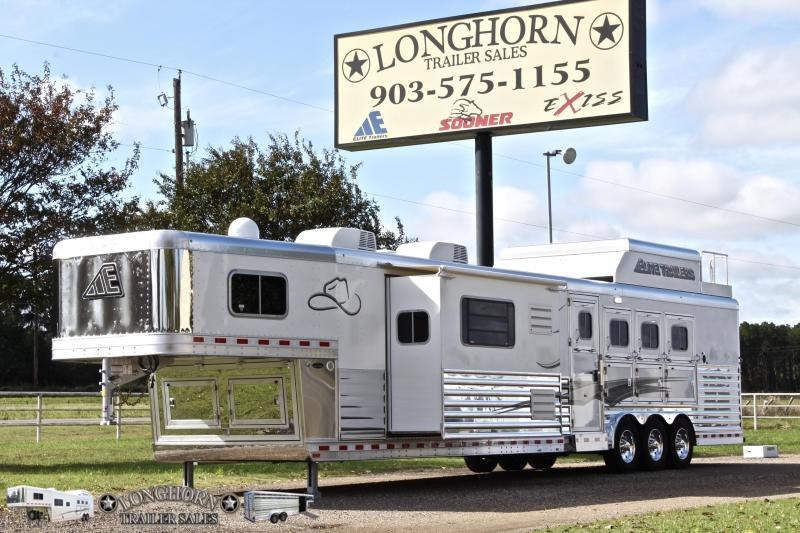 2019 Elite 4 Horse 17.3ft Shortwall with Slide Out 2019 Elite 4 Horse 17.3ft Shortwall with Slide Out