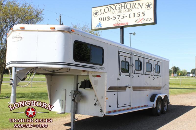 2000 Sundowner 4 Horse Gooseneck with Front Tack Room 2000 Sundowner 4 Horse Gooseneck with Front Tack Room