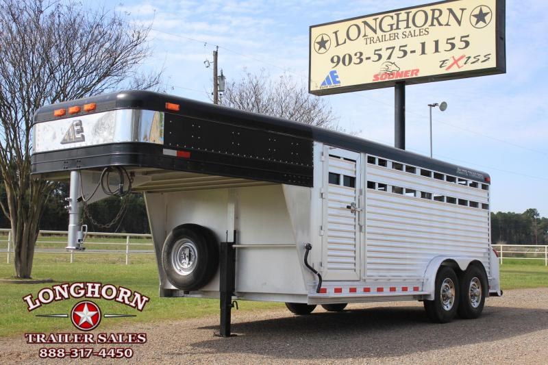 2004 Elite Trailers 16ft x 7.5ft Show Cattle with Side Ramp Livestock Trailer 2004 Elite Trailers 16ft x 7.5ft Show Cattle with Side Ramp Livestock Trailer