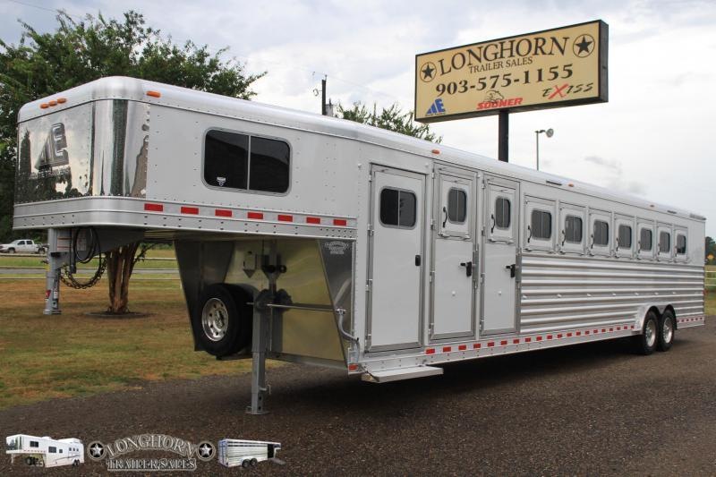 2019 Elite 9 Horse / 8 wide Horse Trailer 2019 Elite 9 Horse / 8 wide Horse Trailer
