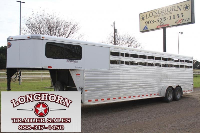 2012 Sundowner 28 Ft Stock Combo / 2 Float Gates Livestock Trailer 2012 Sundowner 28 Ft Stock Combo / 2 Float Gates Livestock Trailer