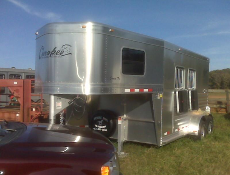 2008 Cherokee 2 Horse Slant Aluminum Gooseneck Trailer 2008 Cherokee 2 Horse Slant Aluminum Gooseneck Trailer