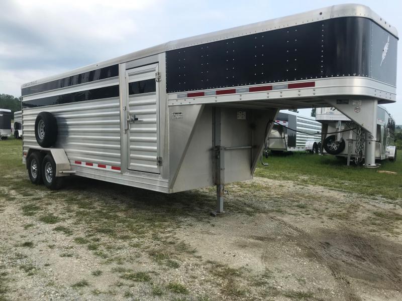 2013 Featherlite 8117 6.7'x20' Livestock Trailer 2013 Featherlite 8117 6.7'x20' Livestock Trailer