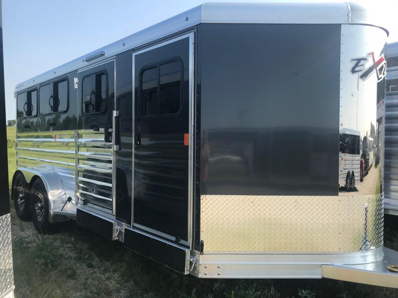 2020 Exiss Exhibitor 716W 6 Pen Trailer 2020 Exiss Exhibitor 716W 6 Pen Trailer