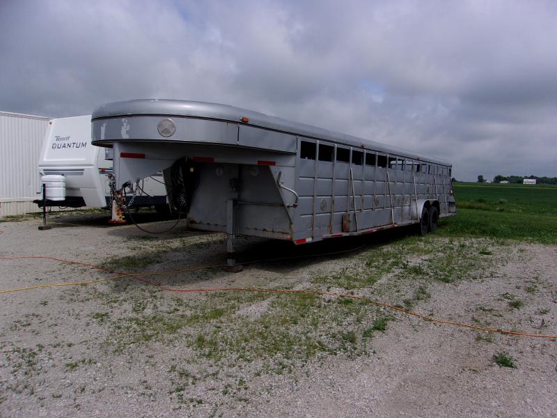 1992 Century Caps 7x32 Stock Combo Livestock Trailer 1992 Century Caps 7x32 Stock Combo Livestock Trailer