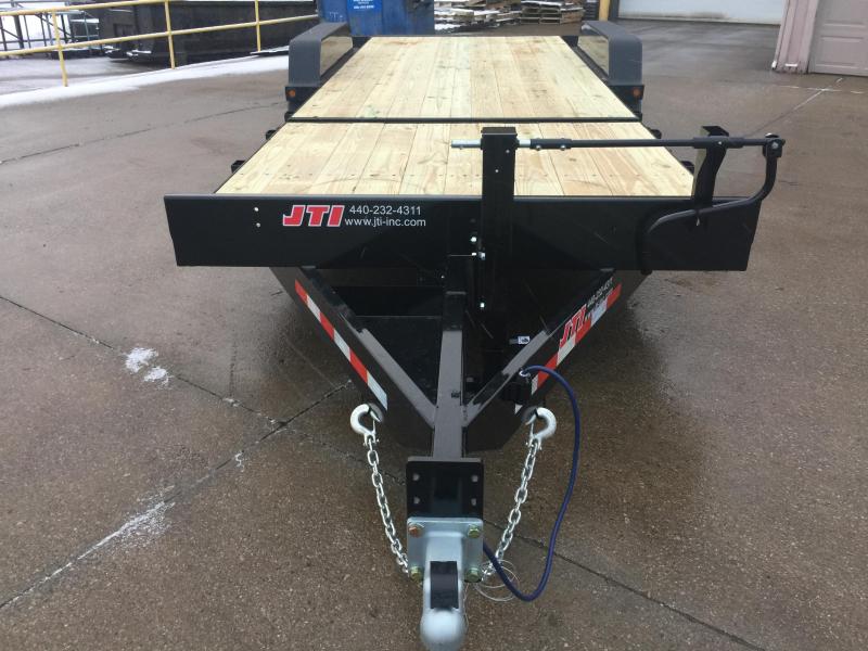 2019 Behnke TBCT216ET Equipment Trailer 2019 Behnke TBCT216ET Equipment Trailer