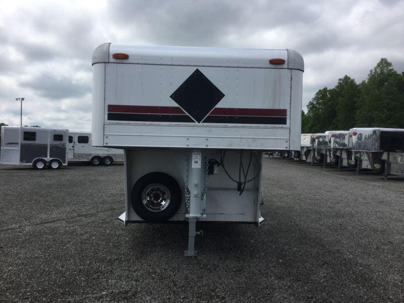 1987 4-Star Trailers XT300 Horse Trailer 1987 4-Star Trailers XT300 Horse Trailer