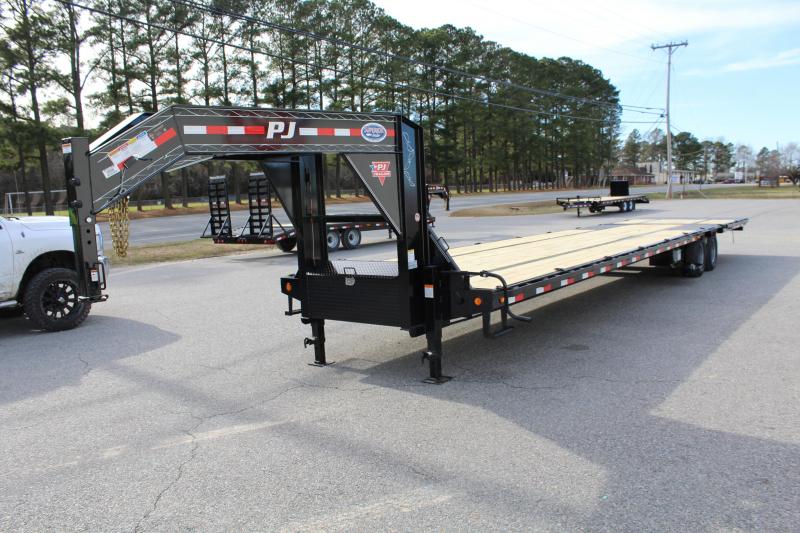 2019 PJ 40ft LY Low Pro Gooseneck w/Hydraulic Dovetail 2019 PJ 40ft LY Low Pro Gooseneck w/Hydraulic Dovetail