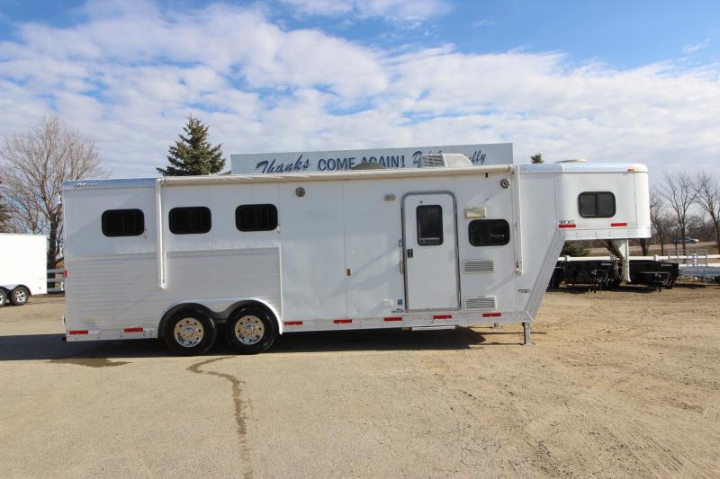 2007 Exiss Trailers 3HR 8' LQ Horse Trailer 2007 Exiss Trailers 3HR 8' LQ Horse Trailer