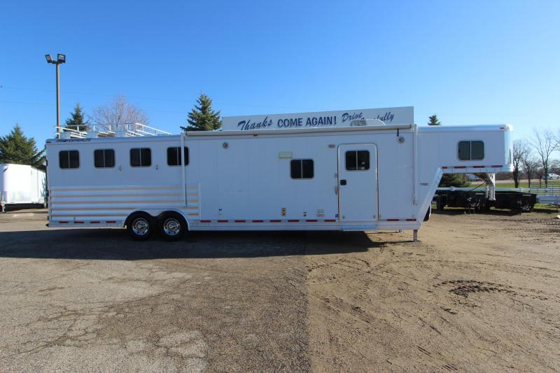2008 Featherlite 4HR 14.5 LQ Slide Horse Trailer 2008 Featherlite 4HR 14.5 LQ Slide Horse Trailer