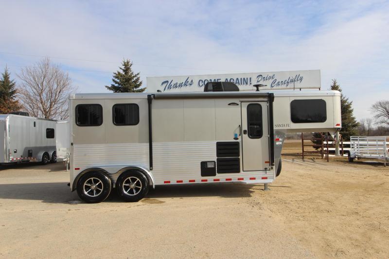 2019 Sundowner Trailers 6906 2HR 6 LQ Horse Trailer 2019 Sundowner Trailers 6906 2HR 6 LQ Horse Trailer