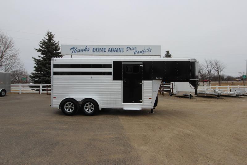 2015 Sundowner Trailers 3HR GN Horse Trailer 2015 Sundowner Trailers 3HR GN Horse Trailer