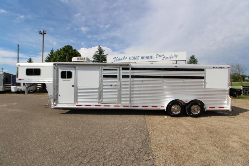 2009 Platinum Coach 5HR Stock/Combo Weekender Horse Trailer 2009 Platinum Coach 5HR Stock/Combo Weekender Horse Trailer