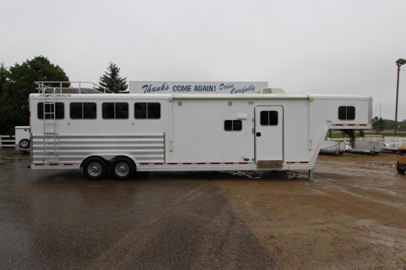 2015 Featherlite 8581 4HR 12.5 LQ Horse Trailer 2015 Featherlite 8581 4HR 12.5 LQ Horse Trailer