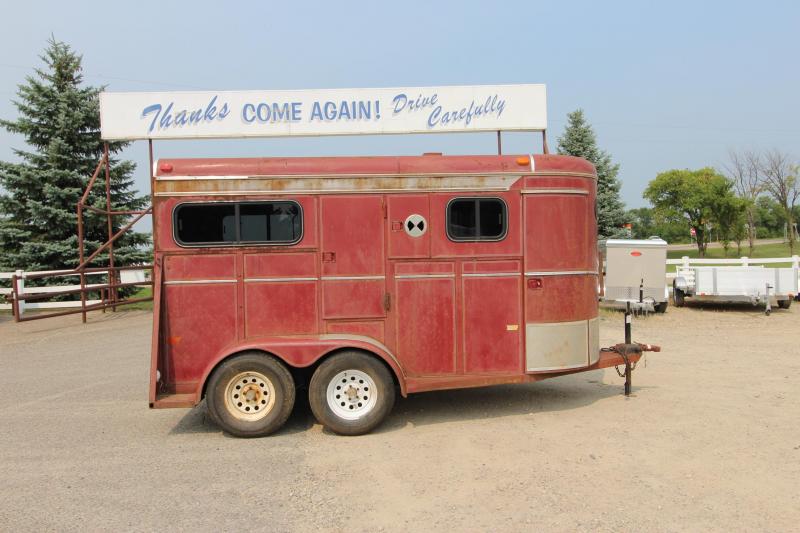1992 W-W Trailer 2HR Straight Load BP Horse Trailer 1992 W-W Trailer 2HR Straight Load BP Horse Trailer
