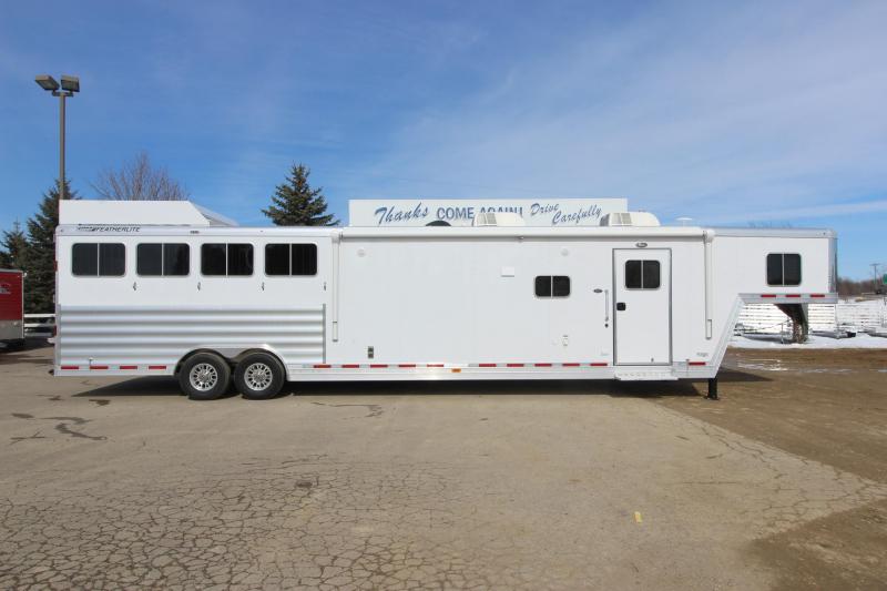 2018 Featherlite 4HR 17.5 LQ w/Slide Horse Trailer 2018 Featherlite 4HR 17.5 LQ w/Slide Horse Trailer