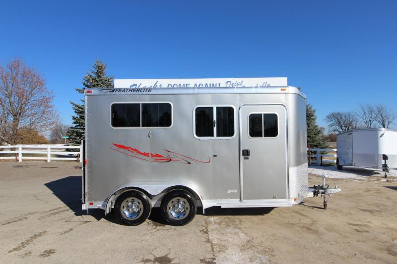 2005 Featherlite 9407 2HR BP Horse Trailer 2005 Featherlite 9407 2HR BP Horse Trailer