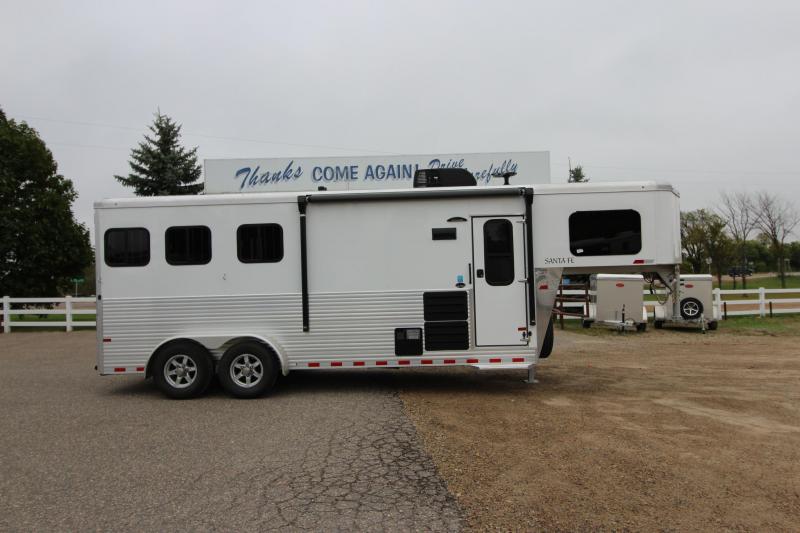2019 Sundowner Trailers 3HR 6 LQ Horse Trailer 2019 Sundowner Trailers 3HR 6 LQ Horse Trailer