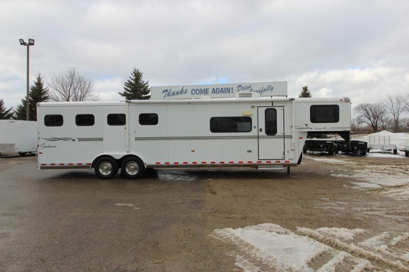 2005 Sundowner Trailers 4HR 10 LQ Horse Trailer 2005 Sundowner Trailers 4HR 10 LQ Horse Trailer